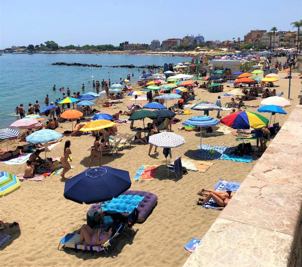 Апартаменты Vacanzenaxos - Casa Frontemare Джардини-Наксос Экстерьер фото